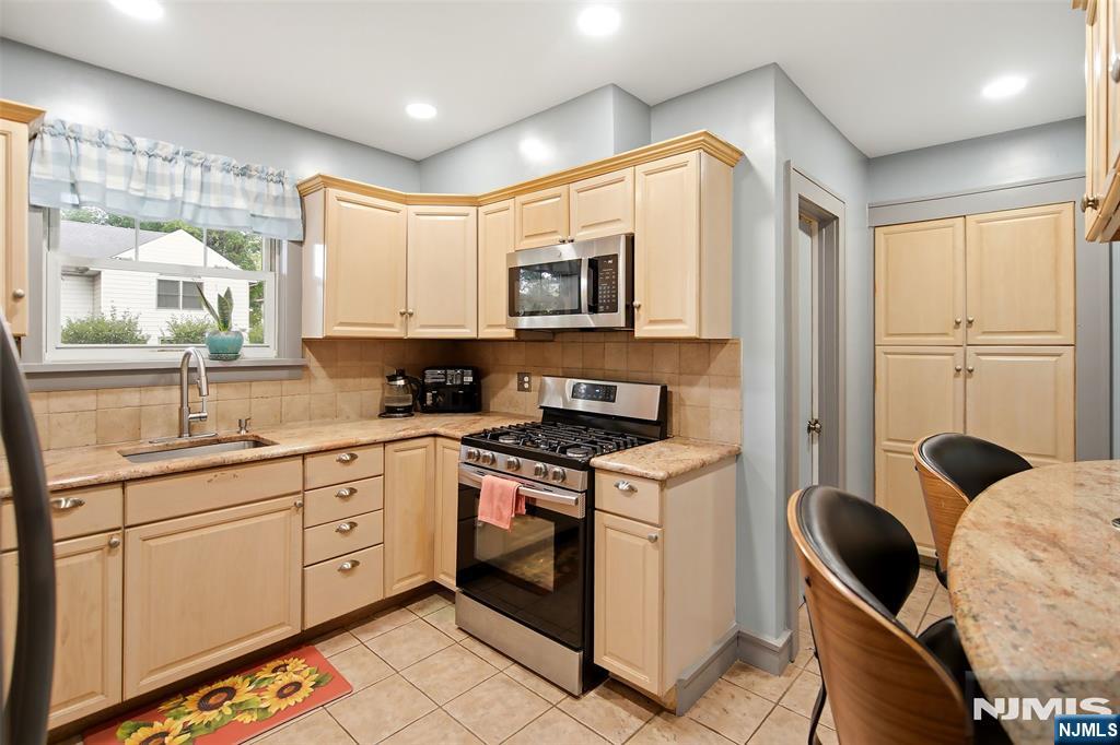 351 W Griggs Avenue Property Photo 19