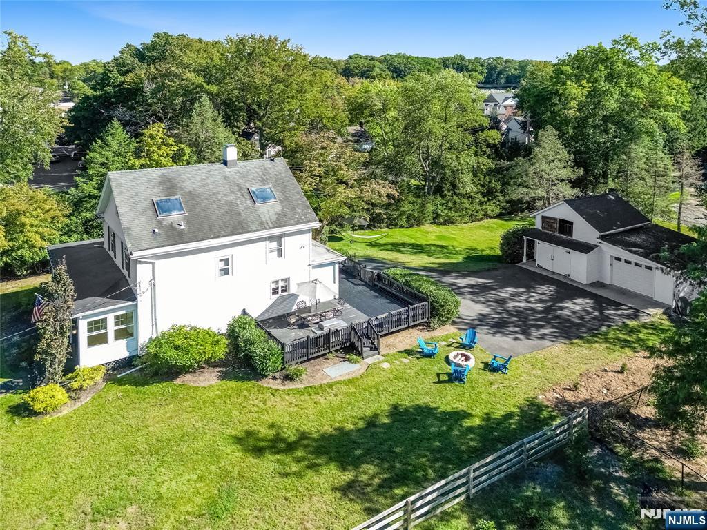 414 Franklin Avenue Property Photo 4