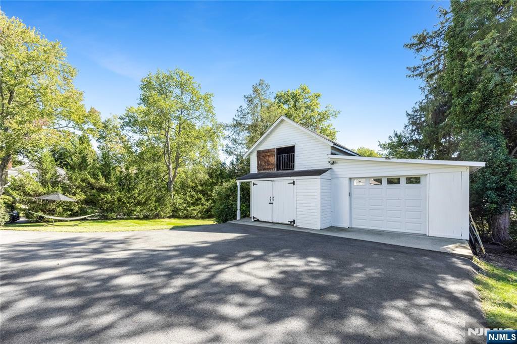 414 Franklin Avenue Property Photo 35