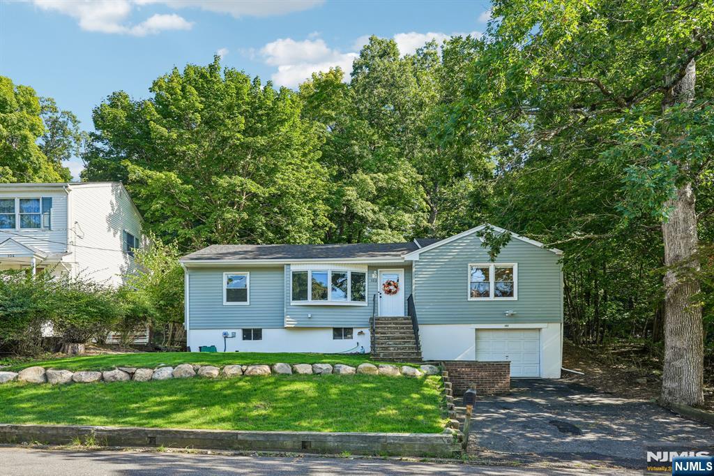 102 Hiawatha Boulevard Property Photo 1
