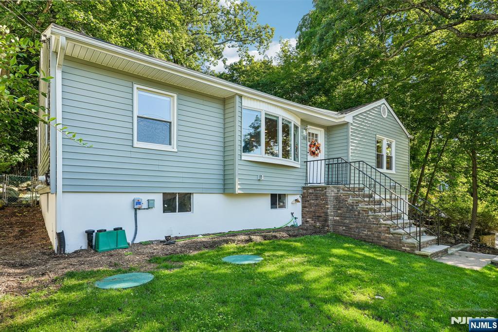 102 Hiawatha Boulevard Property Photo 2