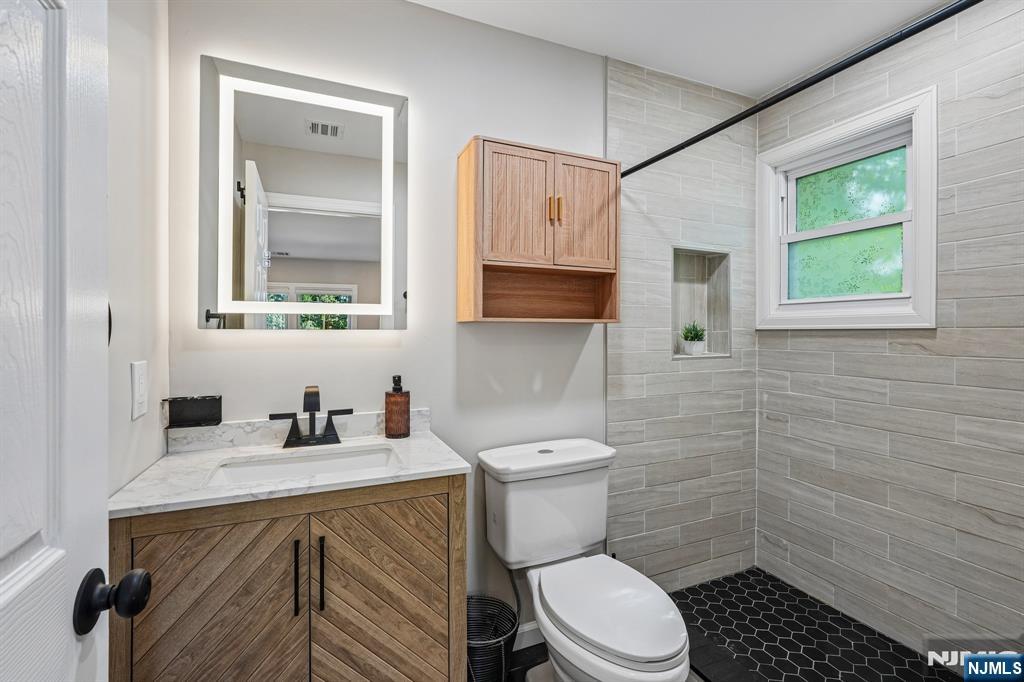 102 Hiawatha Boulevard Property Photo 30