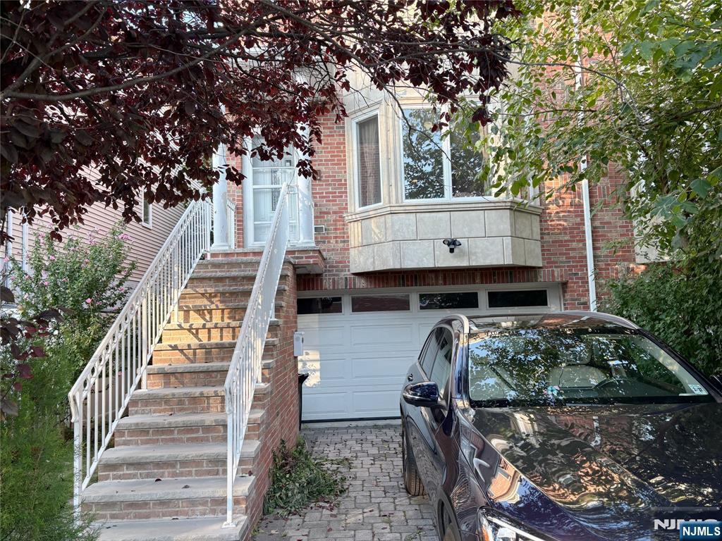 253 Columbia Avenue C0253 Property Photo 1
