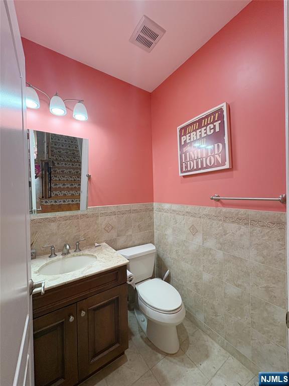 253 Columbia Avenue C0253 Property Photo 11