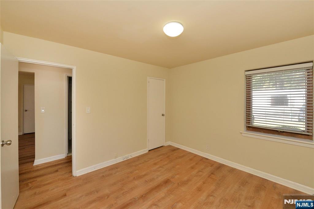 250 Oak E4 Property Photo 12