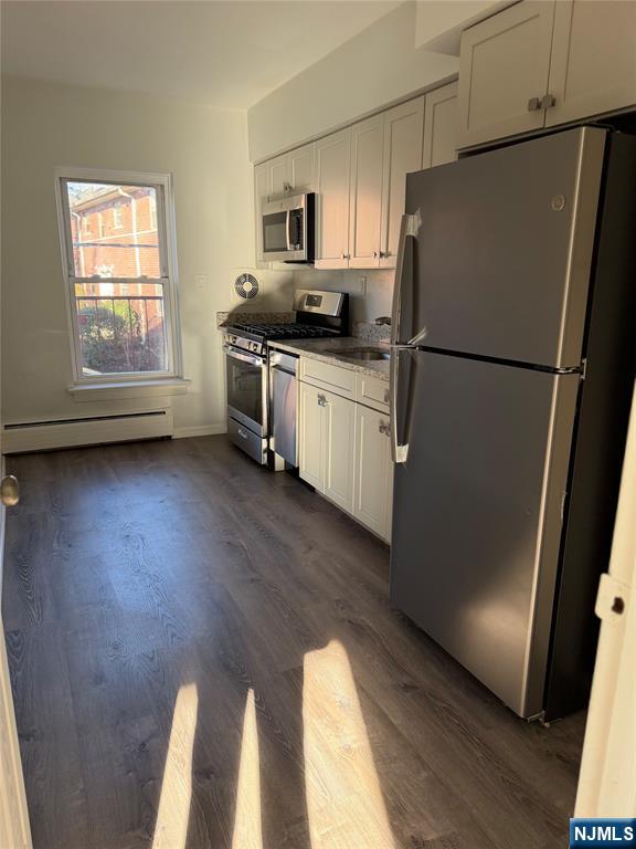 270 Oak B2 Property Photo 2