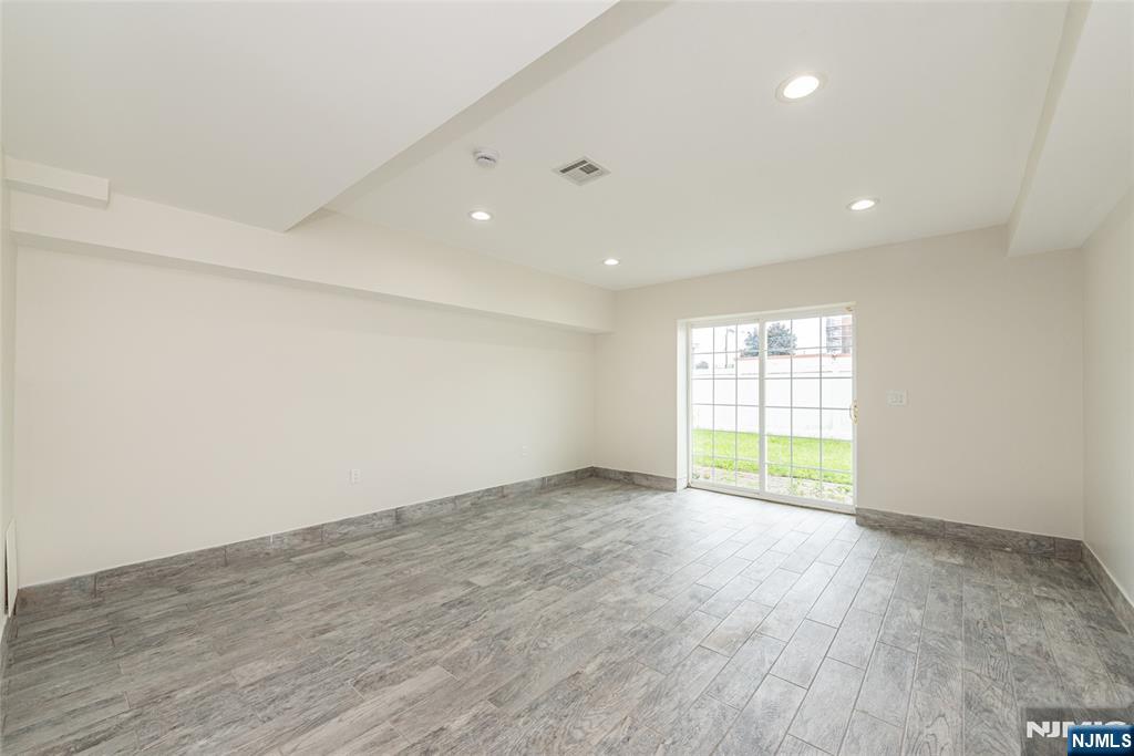 24 Van Pelt Property Photo 23