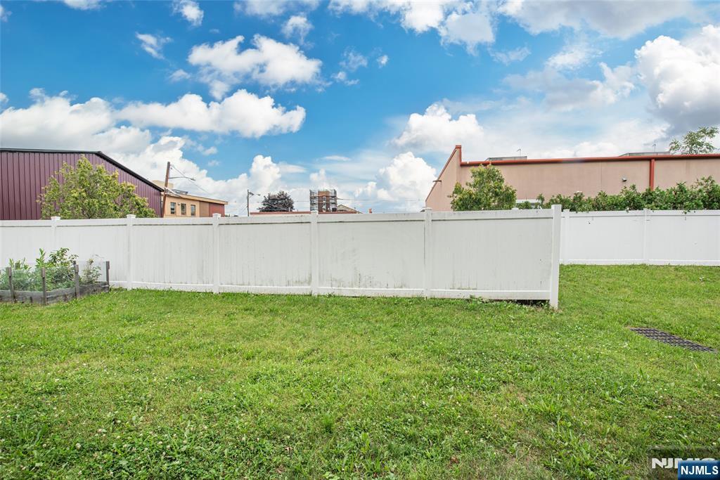 24 Van Pelt Property Photo 24