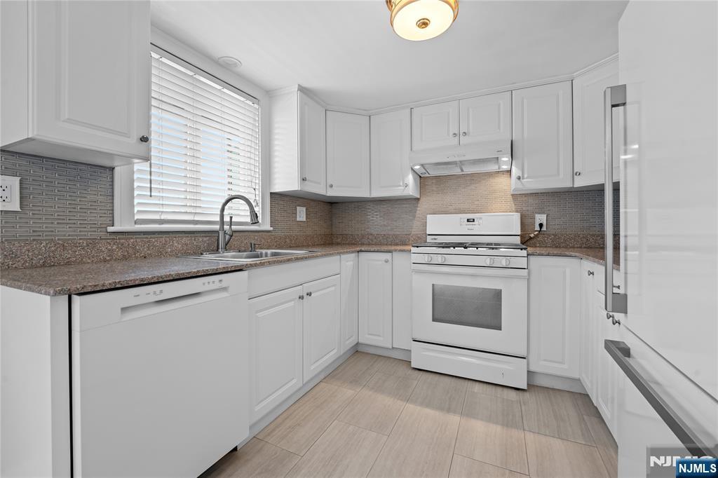 1315 Anderson Avenue 5 Property Photo 9