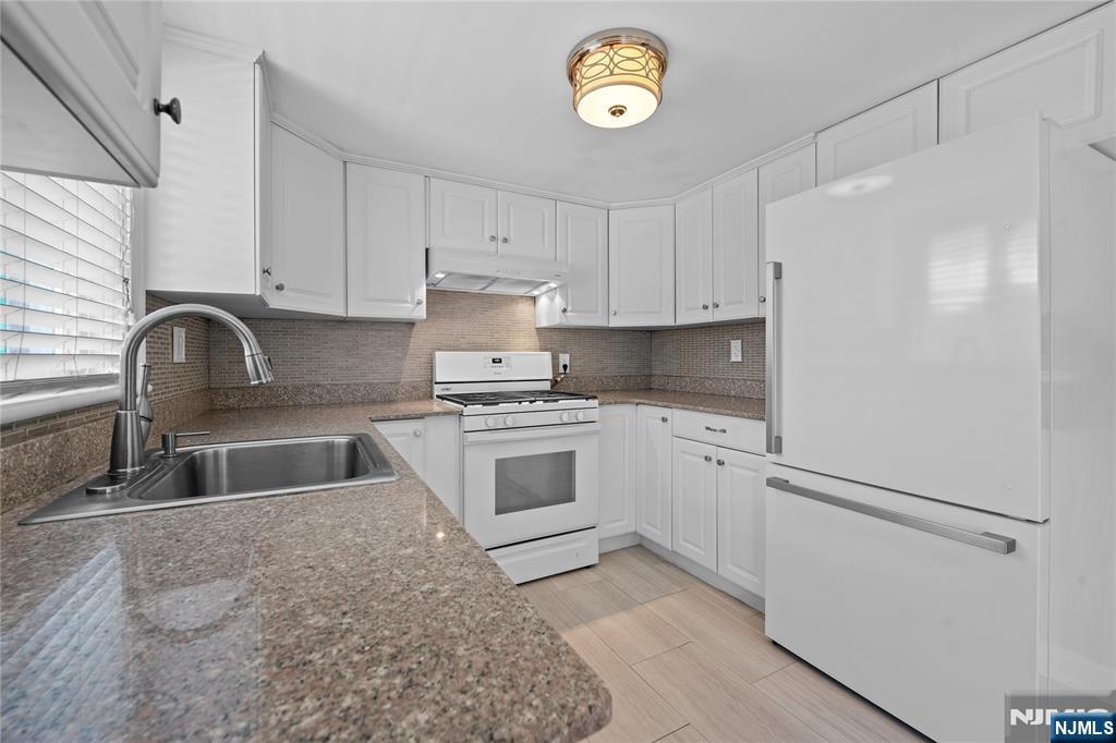1315 Anderson Avenue 5 Property Photo 10