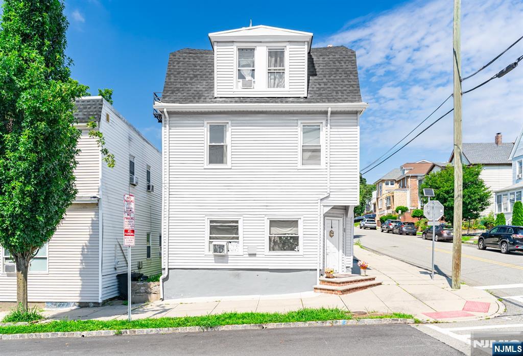 89 Franklin Avenue Property Photo 1