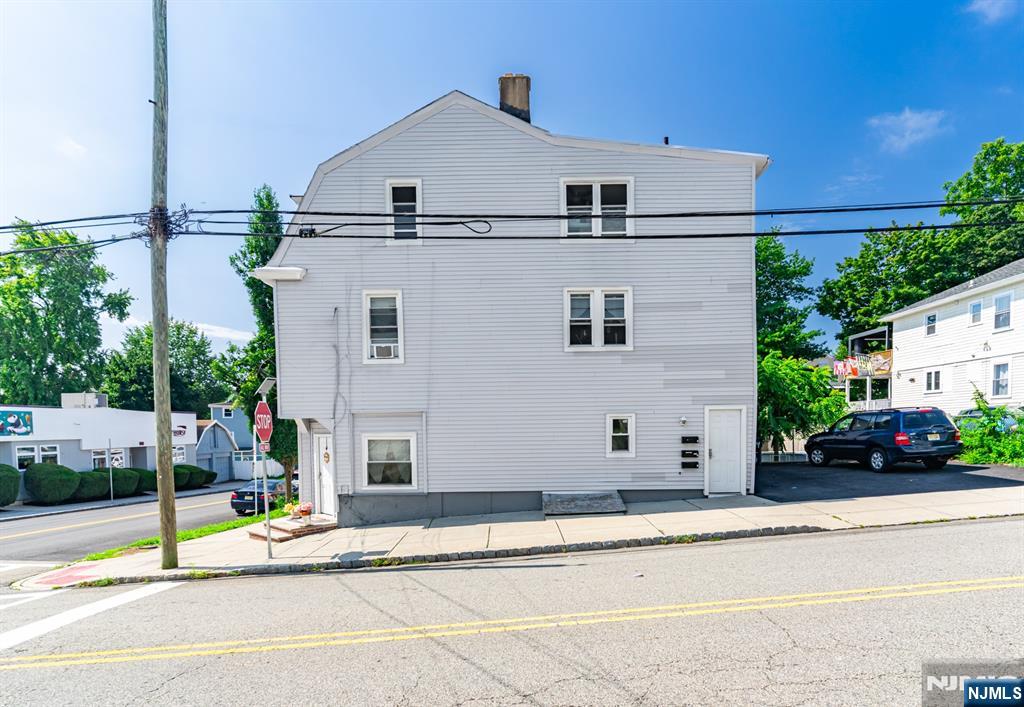 89 Franklin Avenue Property Photo 3