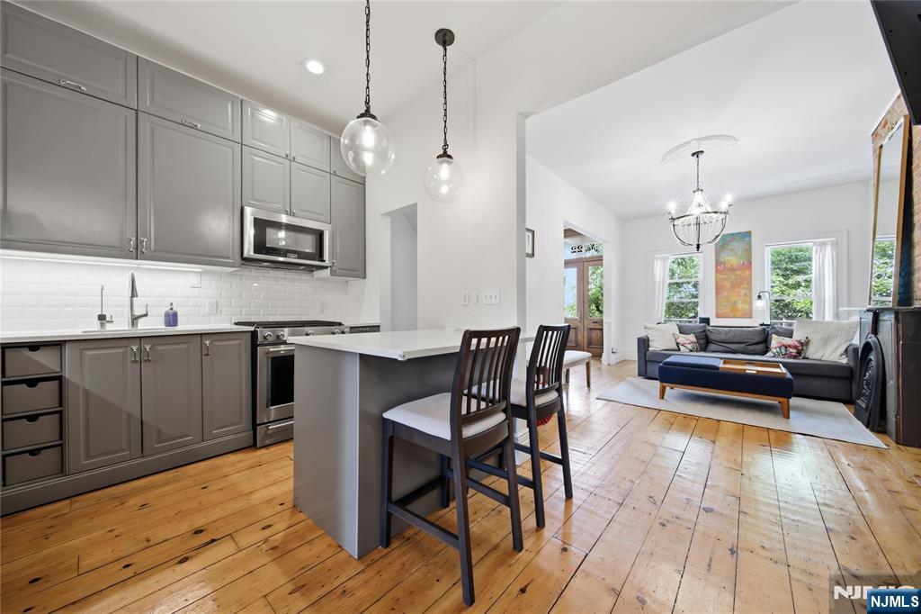 22 Laidlaw Avenue Property Photo 5