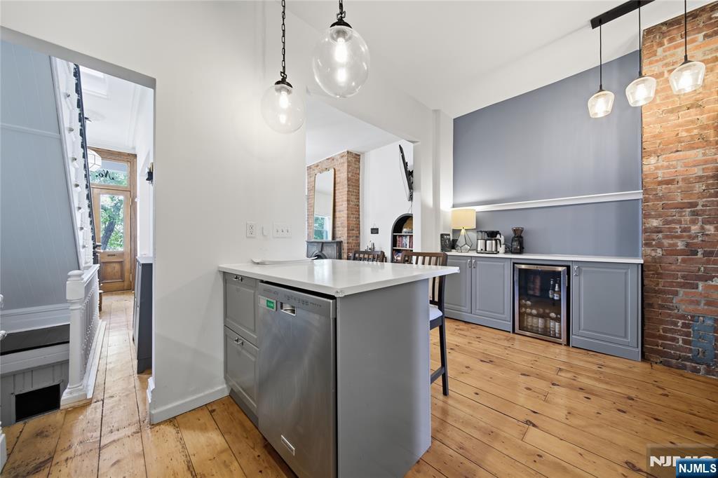 22 Laidlaw Avenue Property Photo 8