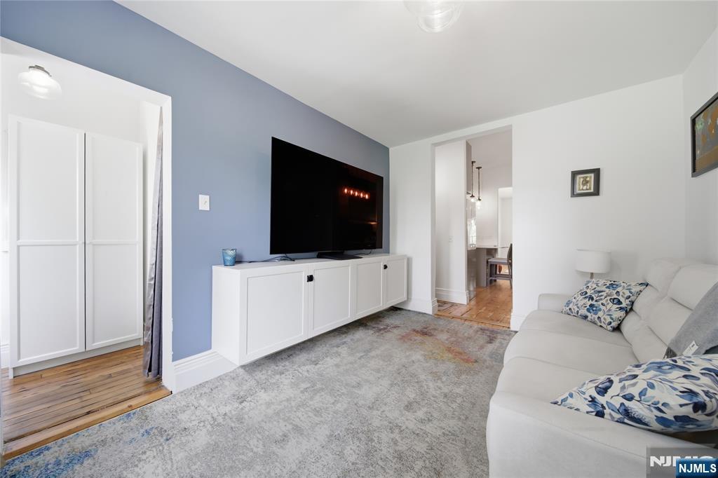 22 Laidlaw Avenue Property Photo 11