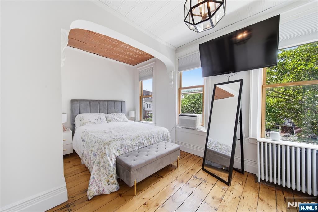 22 Laidlaw Avenue Property Photo 14