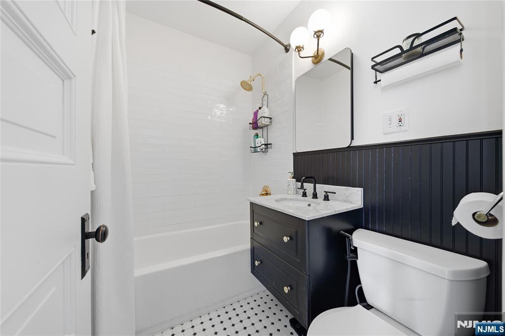 22 Laidlaw Avenue Property Photo 17