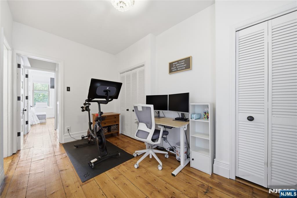 22 Laidlaw Avenue Property Photo 19