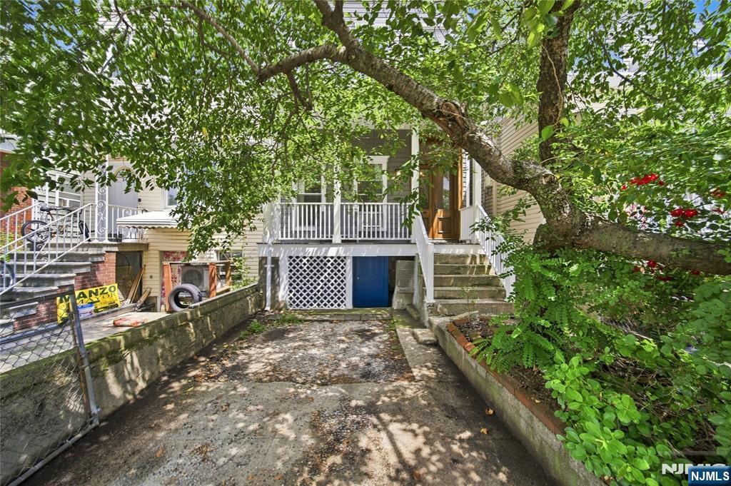 22 Laidlaw Avenue Property Photo 26