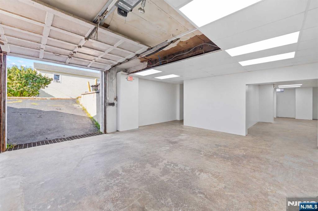 744 Paterson Property Photo 5