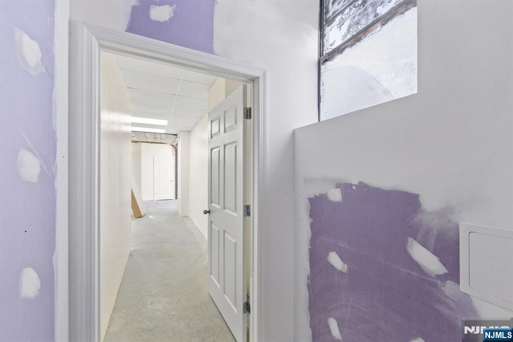 744 Paterson Property Photo 18