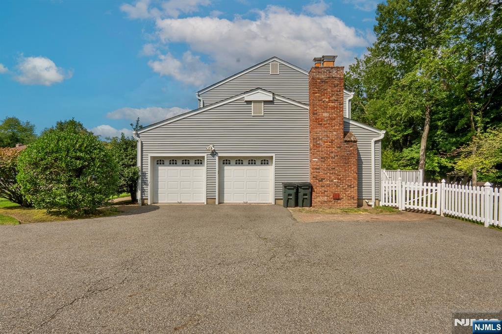 15 Torbet Drive Property Photo 3
