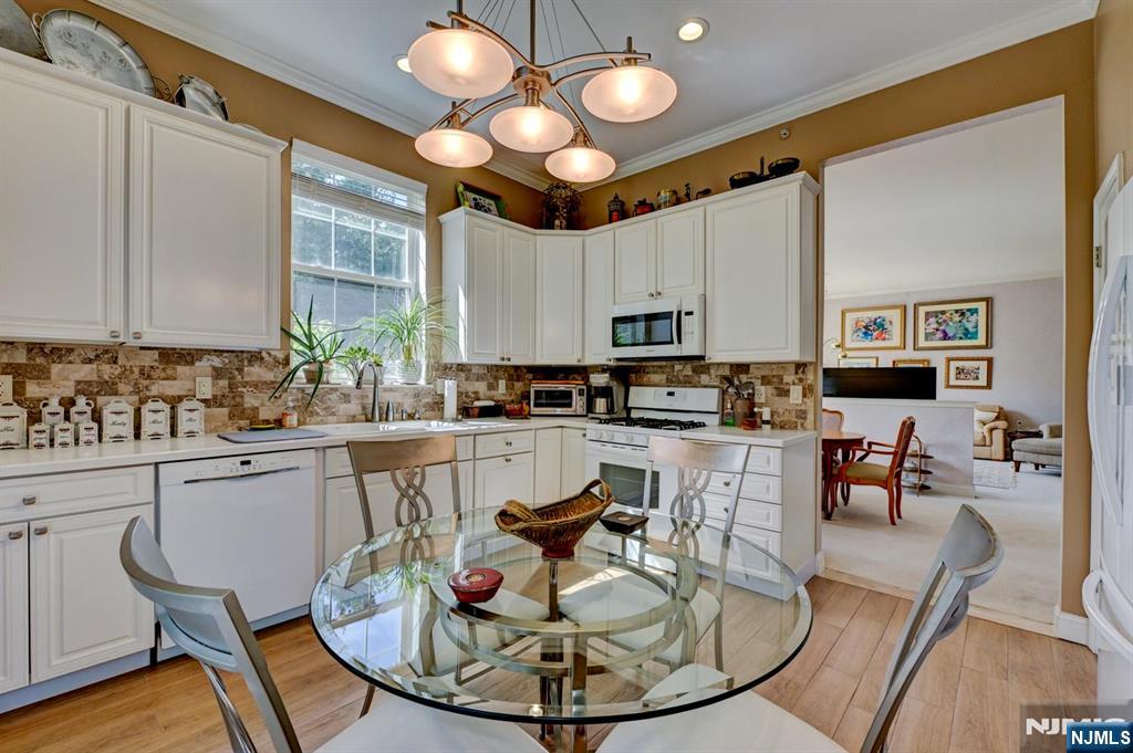 1409 Four Seasons Drive Property Photo 19