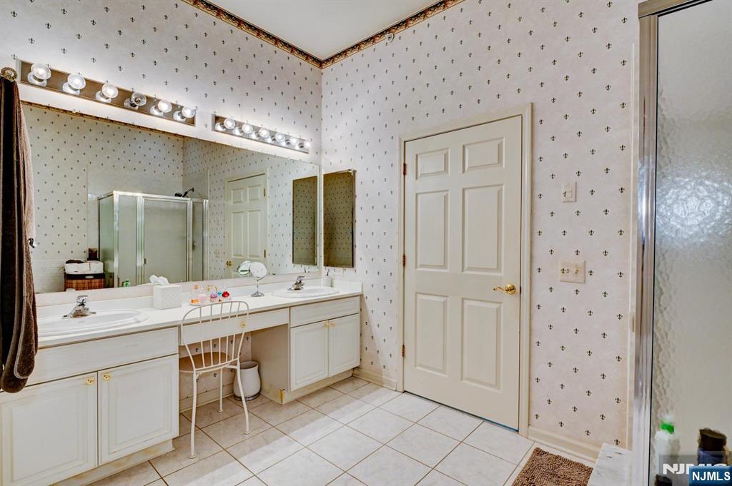 1409 Four Seasons Drive Property Photo 27