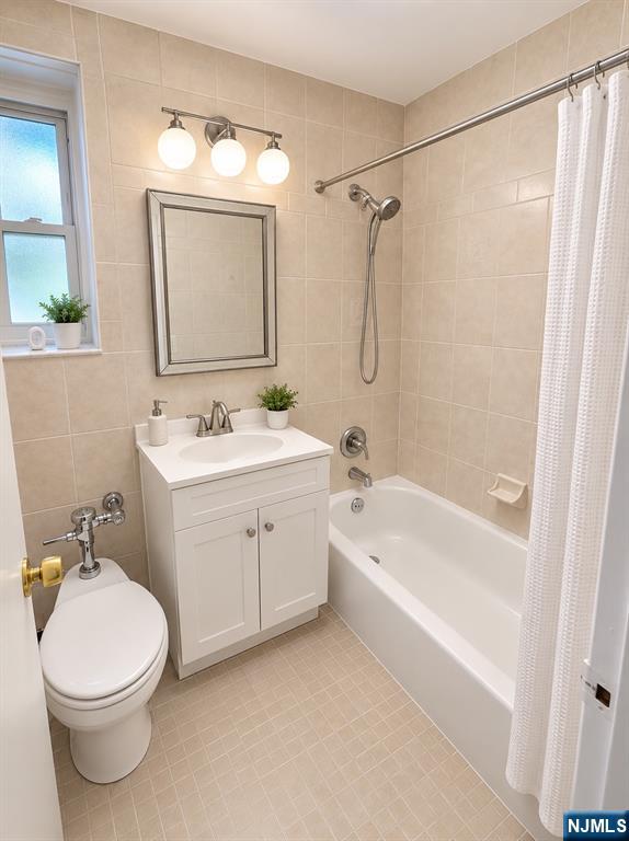 2345 Linwood Avenue 1a Property Photo 4