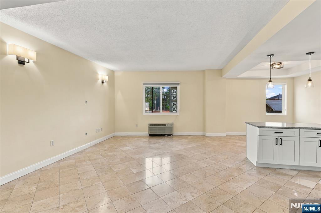 399 11th Street 206 Property Photo 5
