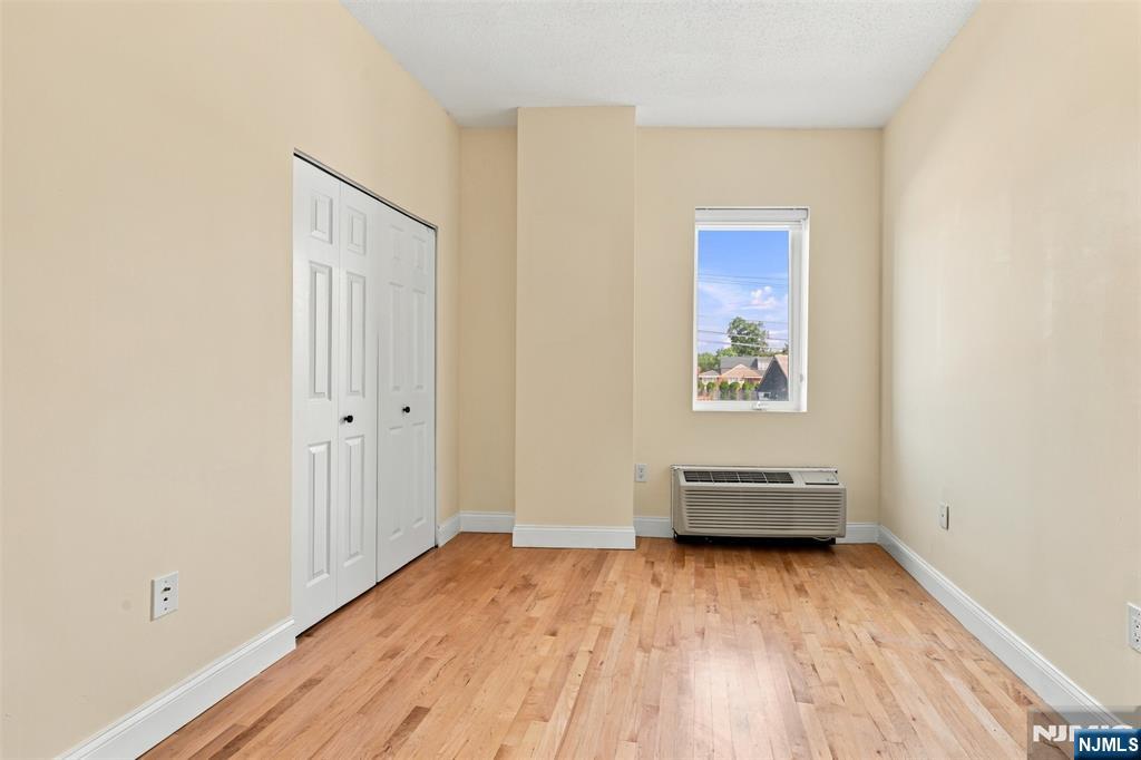 399 11th Street 206 Property Photo 10