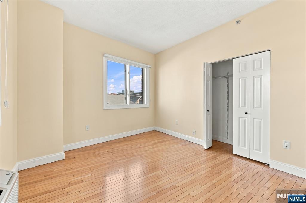 399 11th Street 206 Property Photo 13