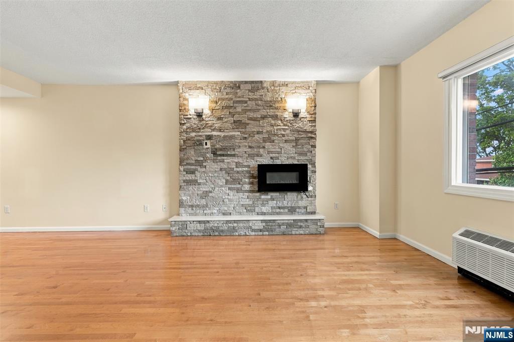 399 11th Street 206 Property Photo 16
