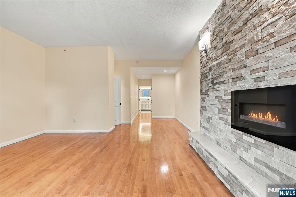 399 11th Street 206 Property Photo 19