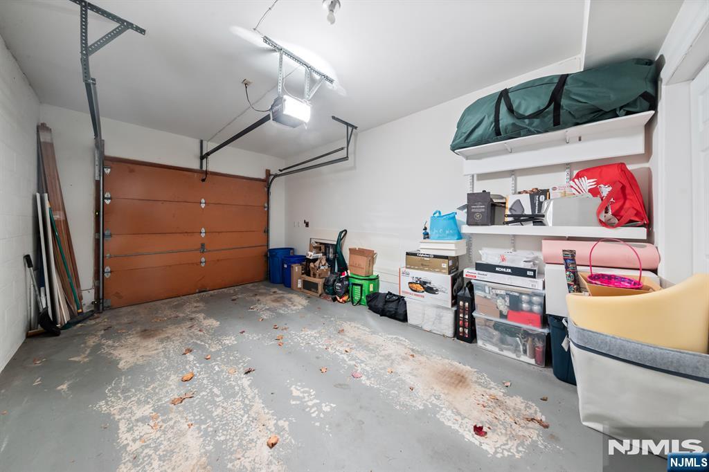 208 Cambridge Drive Property Photo 25