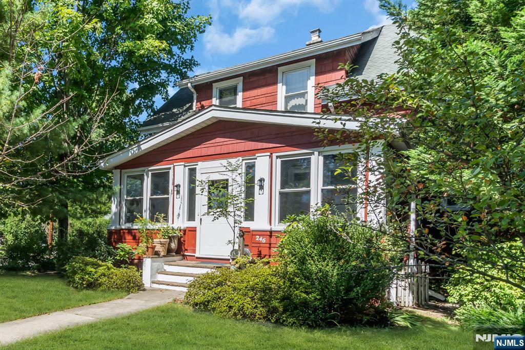 246 Washington Avenue Property Photo 2