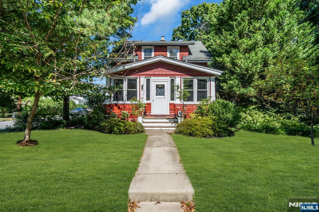 246 Washington Avenue Property Photo 3