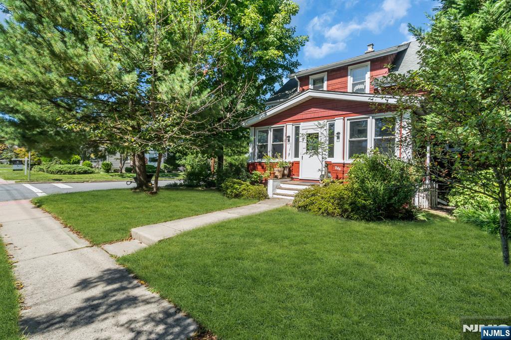 246 Washington Avenue Property Photo 4