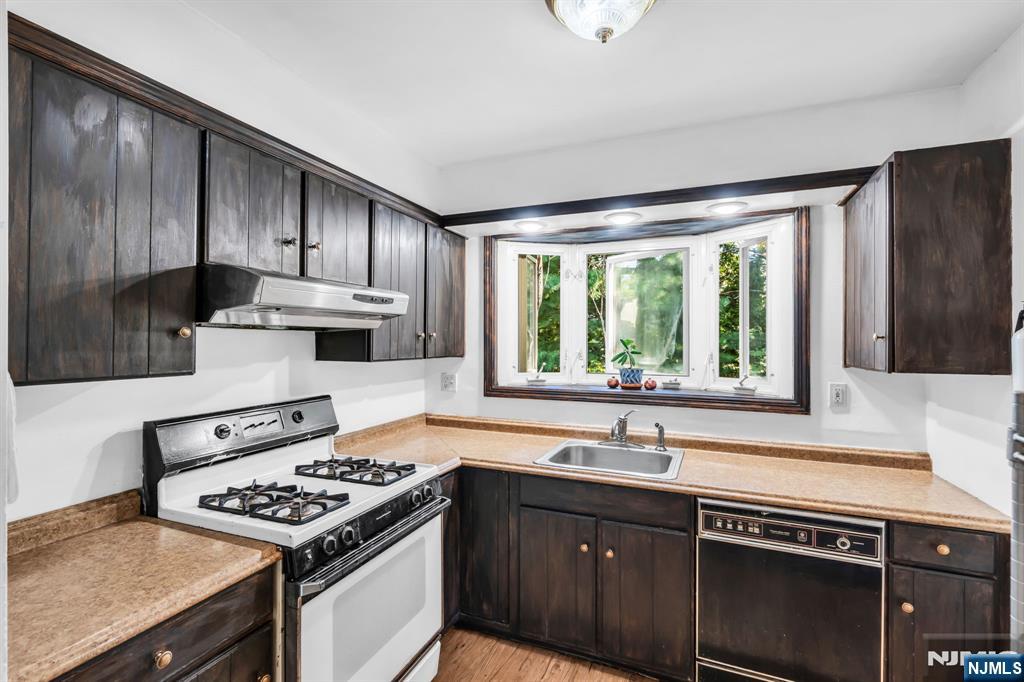 246 Washington Avenue Property Photo 14