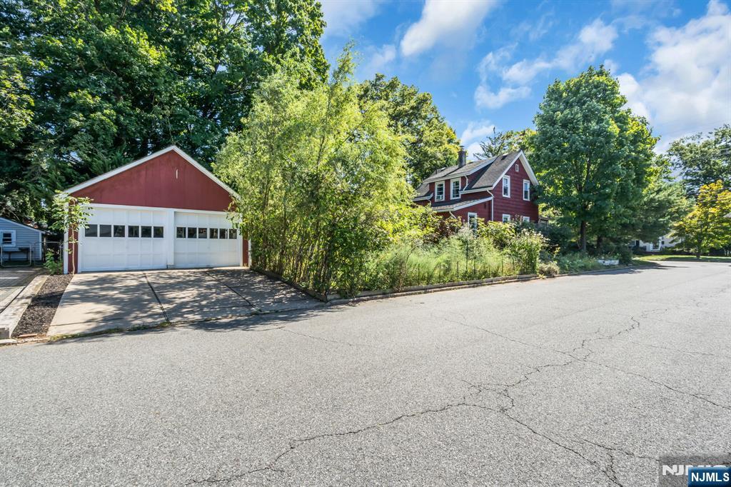 246 Washington Avenue Property Photo 27