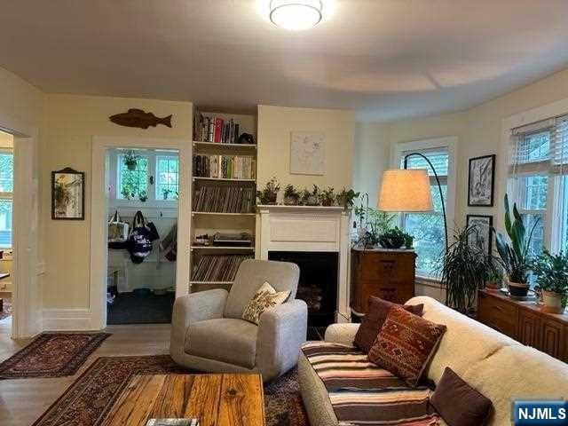 79 Valley Road B Property Photo 2
