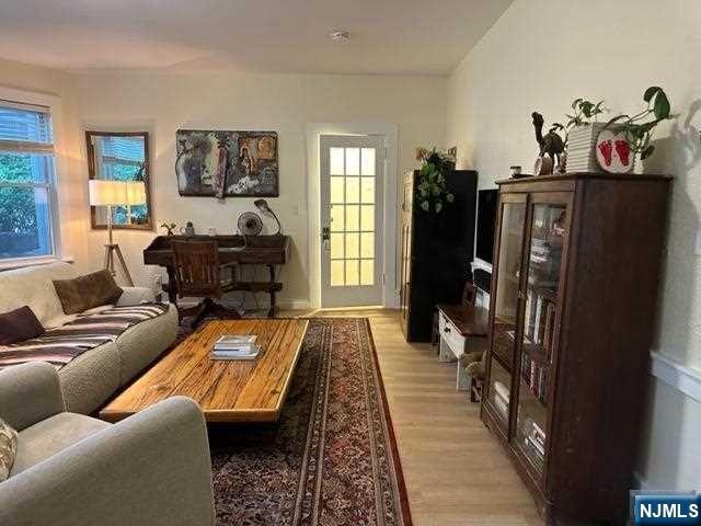 79 Valley Road B Property Photo 5