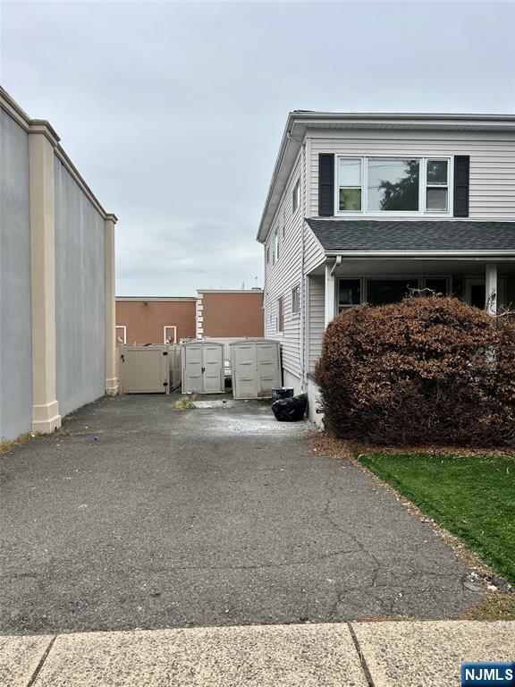 12 Grunauer Avenue A Property Photo 14