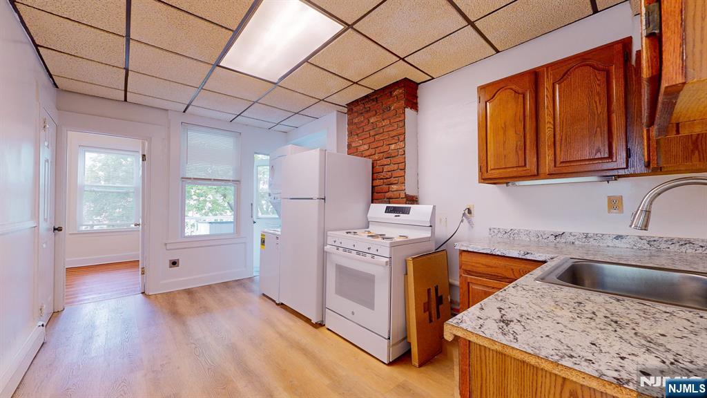 518 Forest Street 5 Property Photo 1