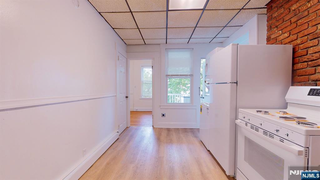 518 Forest Street 5 Property Photo 4