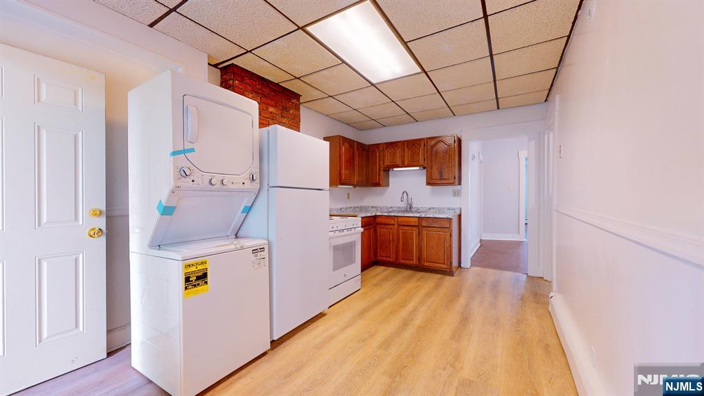 518 Forest Street 5 Property Photo 5