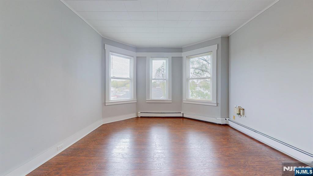 518 Forest Street 5 Property Photo 6
