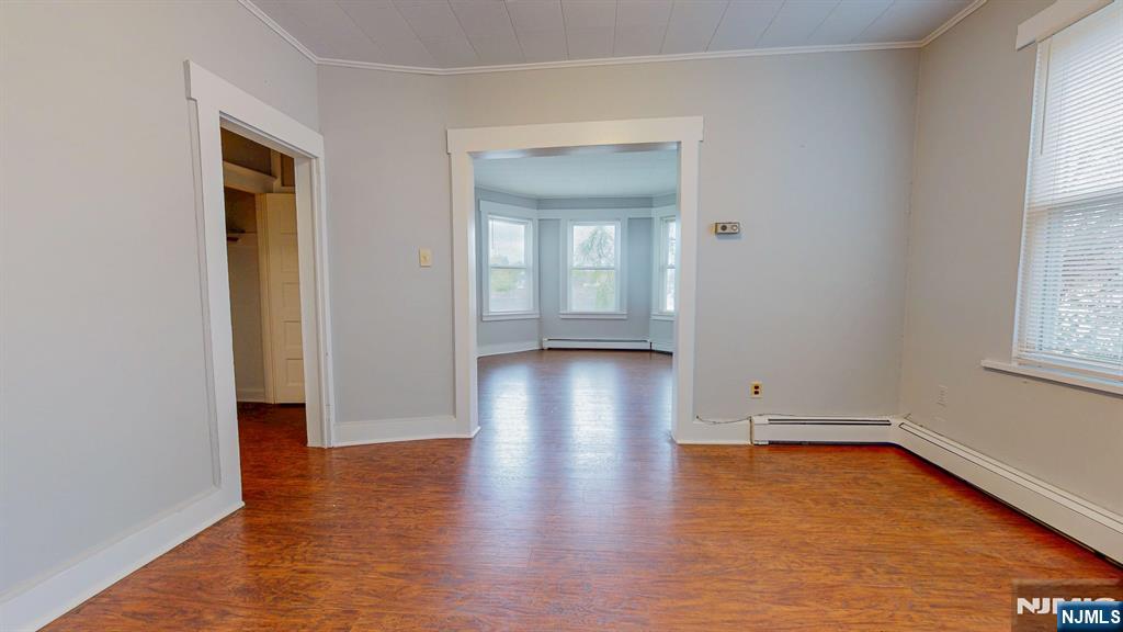 518 Forest Street 5 Property Photo 9