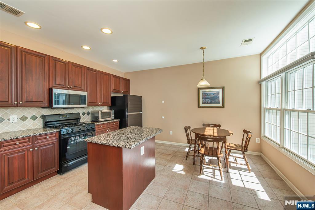 121 Turlington Court Property Photo 2