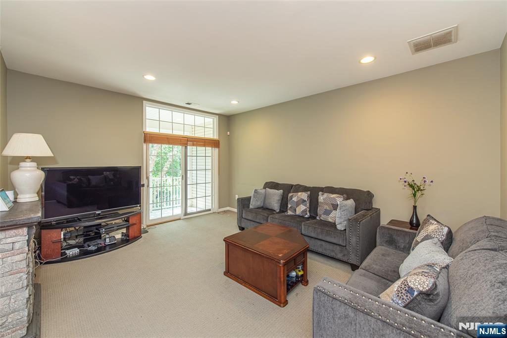 121 Turlington Court Property Photo 6
